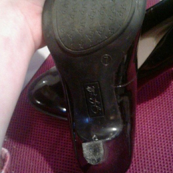 Black heels - Picture 3 of 3